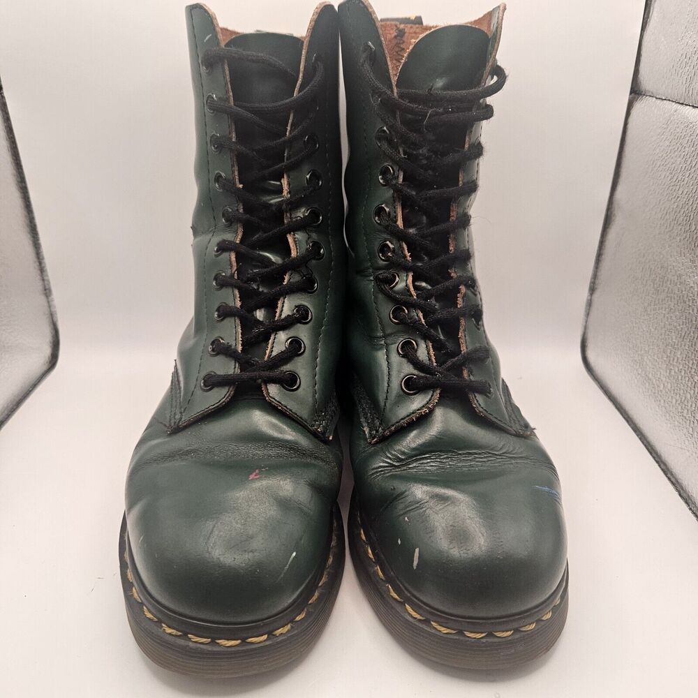 Dr Martens Vintage Dark‎ Green Boot Made In England Mens US 7 Womens 9